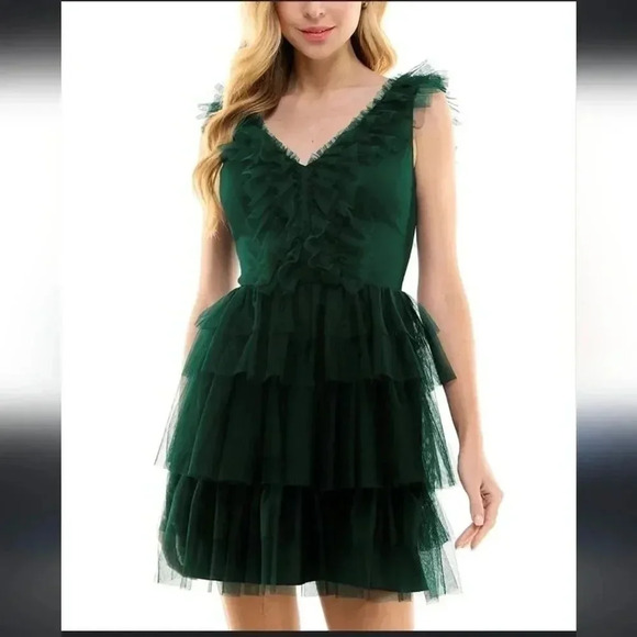 City Studios Sz 3 Tiered Mesh Fit & Flare Dress Green - Picture 1 of 4